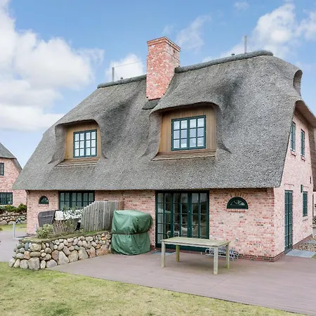Holiday home Hues Wenningstedt-Braderup