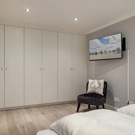 Holiday home Hues Wenningstedt-Braderup